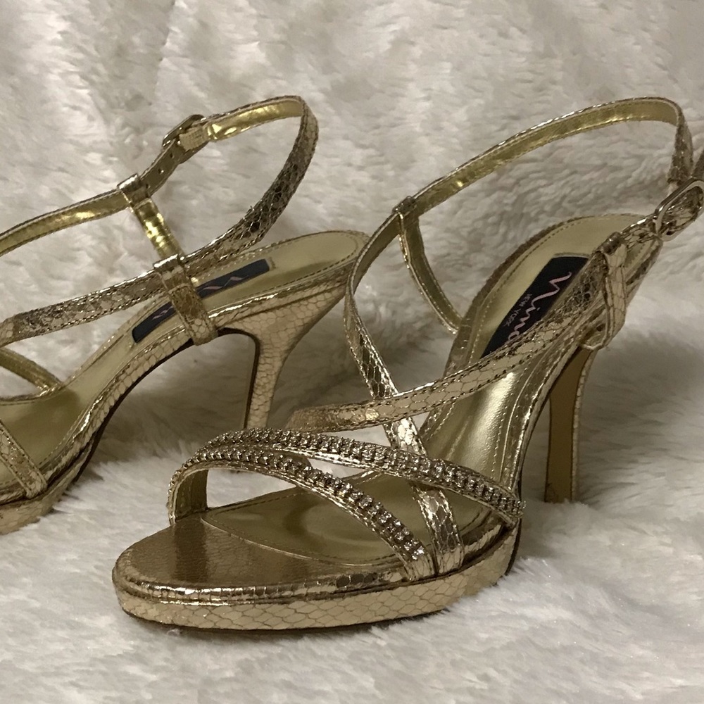 Nina, New York, size 6, heels